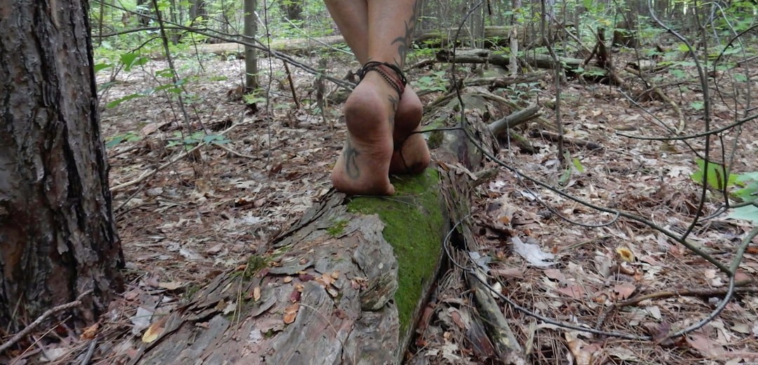 leather sandals barefoot