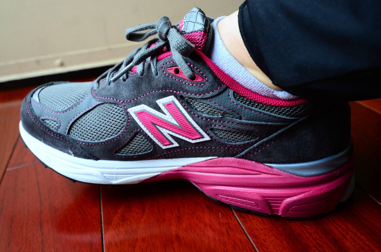 New Balance 990 系 実物画像(Wikimedia Commons)