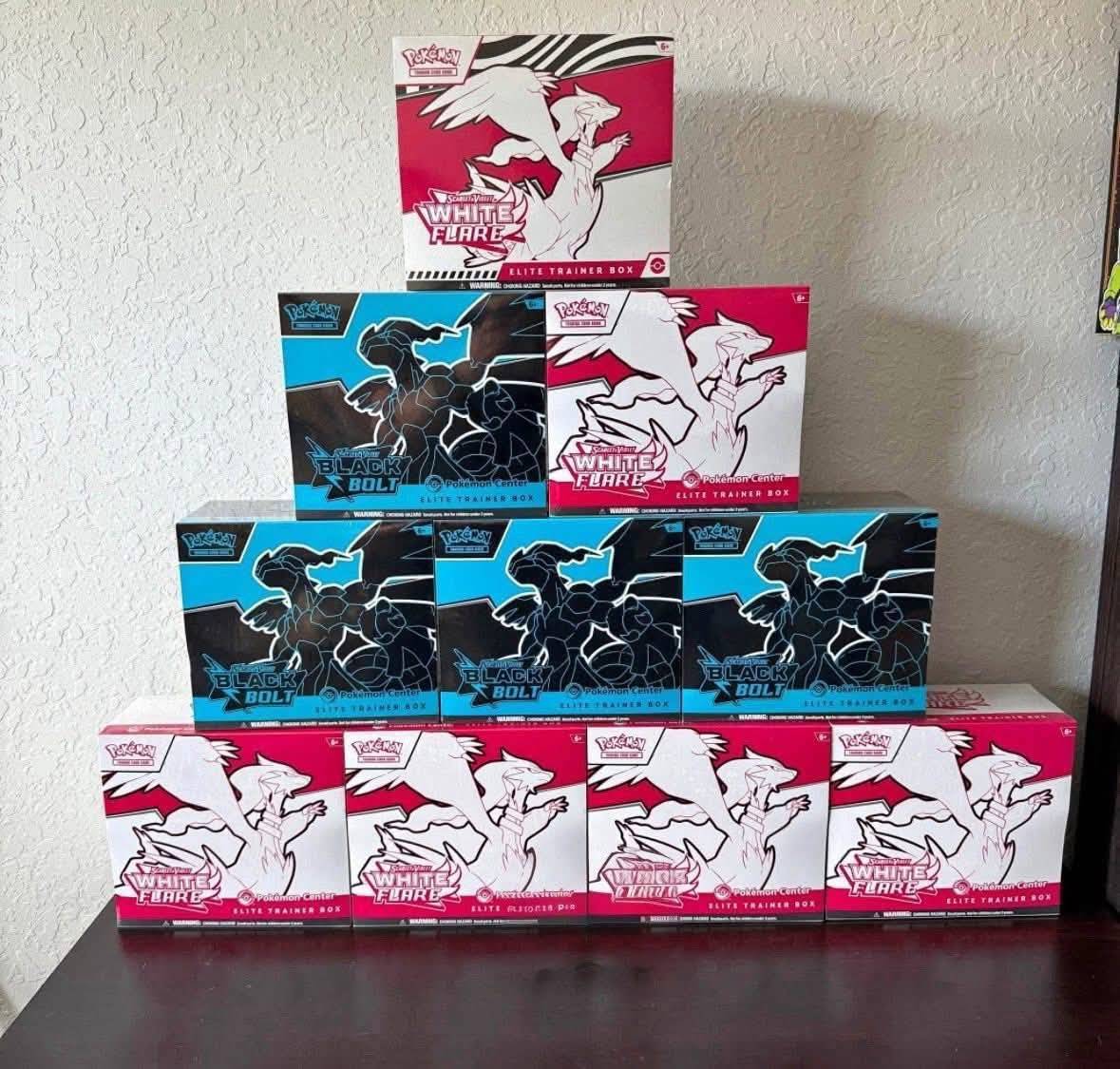 ポケモンカード 商品実写(Wikimedia Commons)