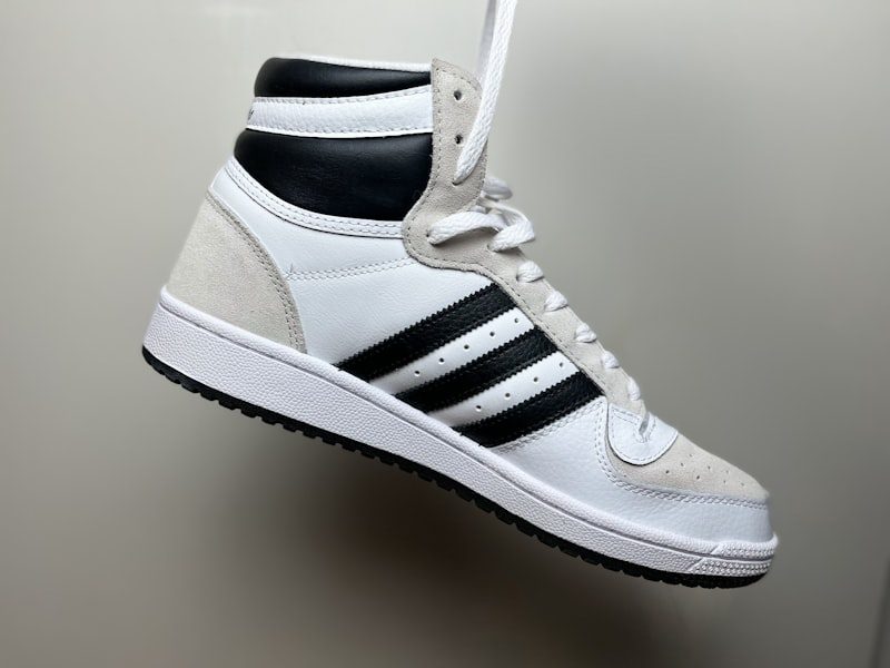 ADIDAS × SATISFY ADIZERO ADIOS PRO 4 日本発売決定|5/25 18:00 CONFIRMED 抽選、49,500円・全3色