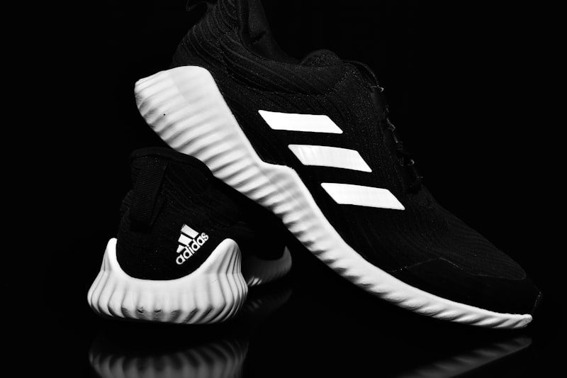 POINTLESS JOURNEY × adidas × atmos SUPERSTAR II 本日6/28 国内再販|常田大希(King Gnu)監修|KJ8846/KJ8847|フルスエード・¥19,800